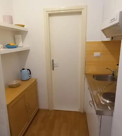 Zsa Zsa Zenta 1 Спліт