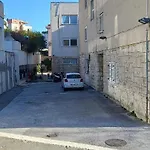 Zsa Zsa Zenta 1